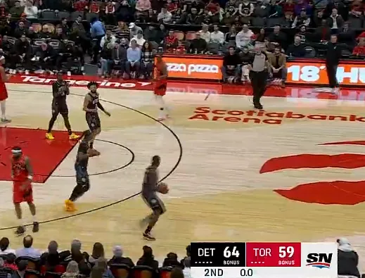 开云赛事-半场:活塞以64-59领先猛龙,坎宁安10中6砍下16分6助攻